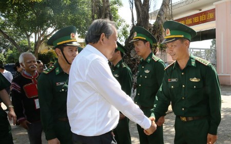 Phó Thủ tướng thăm Đồn Biên phòng cửa khẩu quốc tế Lệ Thanh